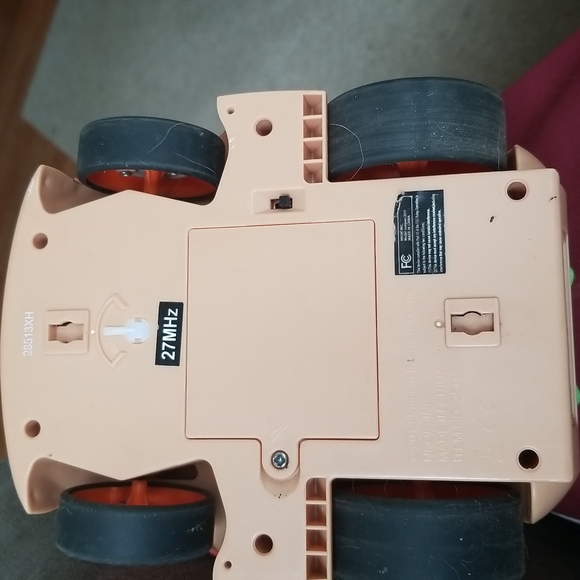 Sponge Bob Remote Car - Picture 4 of 4